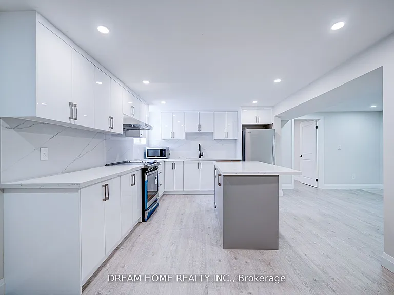 23 Manorcrest St #LOWER — Photo 6