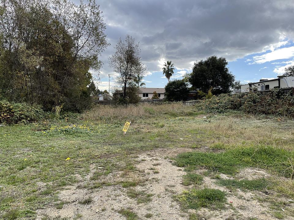 1st image of 208 Melody Ln