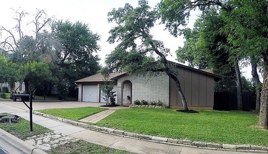 1st image of 2706 Alderwood Dr