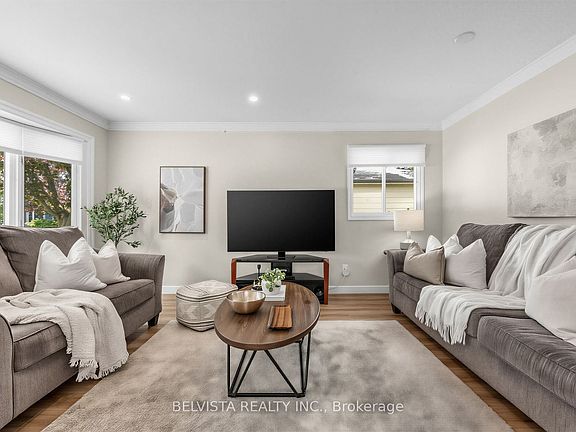 4th image of 7 Agate Rd