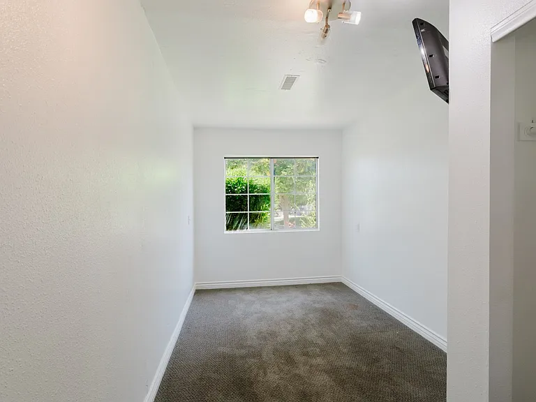 37347 Waterman Ave — Photo 24