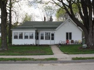 209 Division St, Cobb, WI 53526