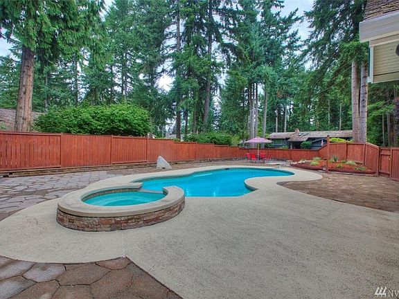 2nd image of 2504 34th Ave SE