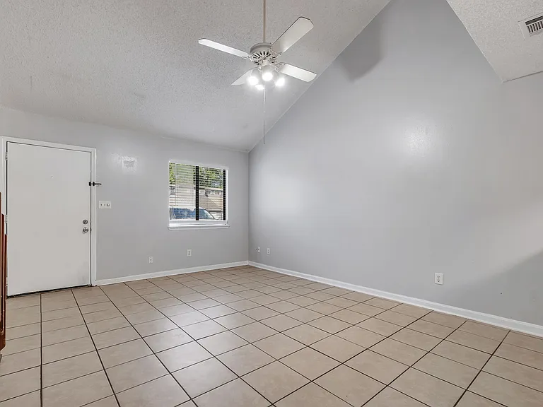 2189 Sandpiper St — Photo 3