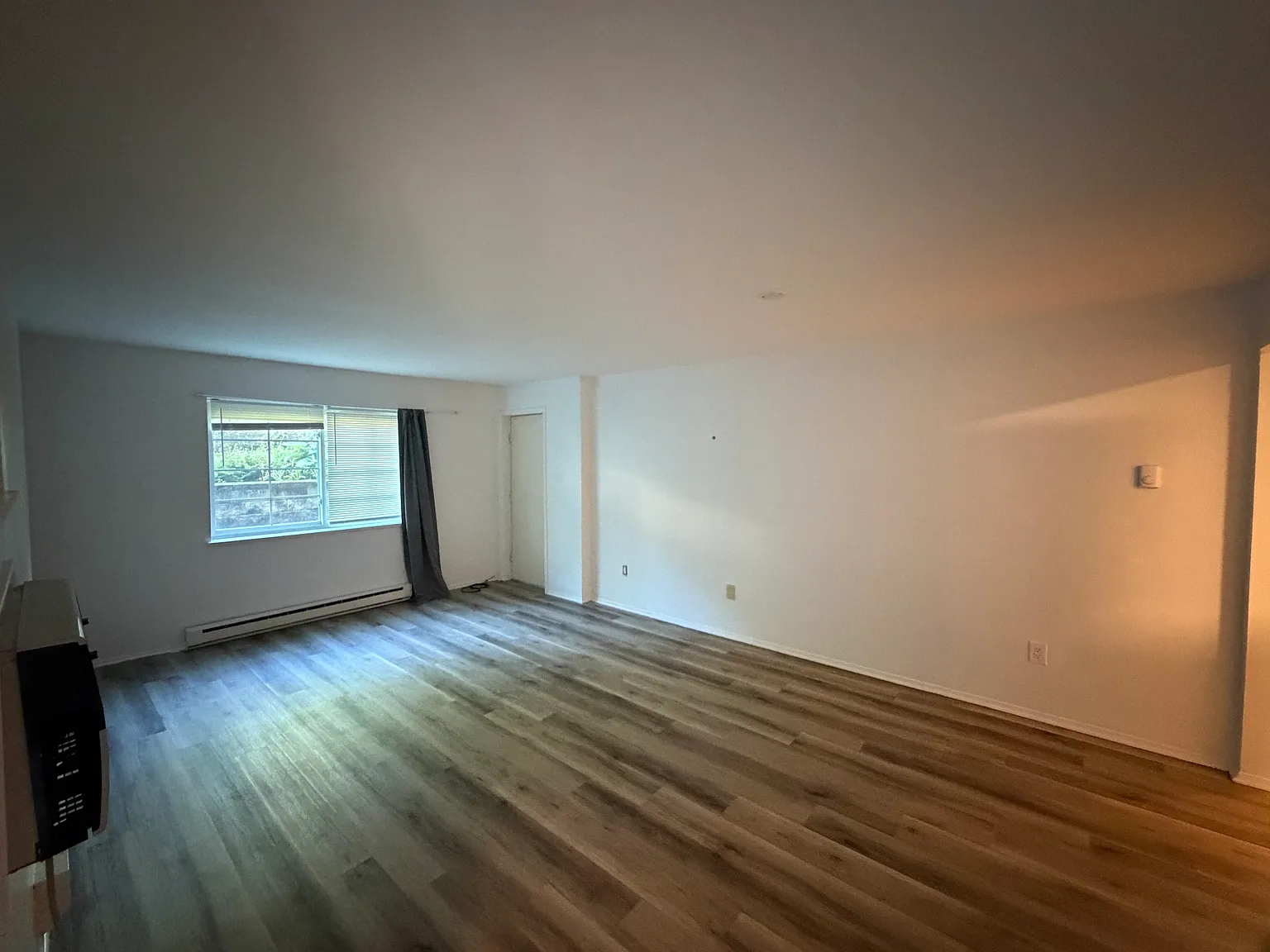 1 bed, 706 sqft, $2,400 — Photo 2