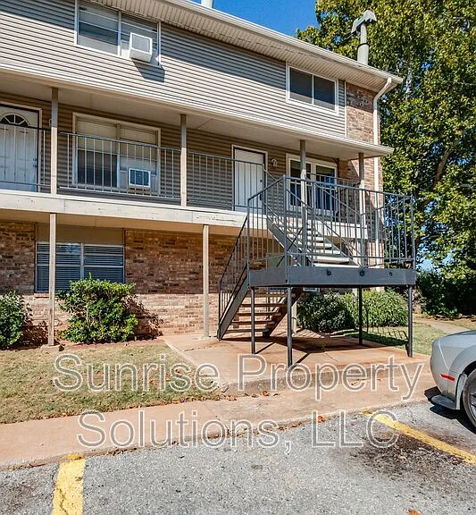 6708 N Meridian Ave #J — Photo 1