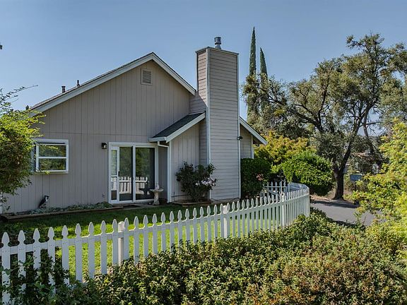 3rd image of 9521 Victorian Way