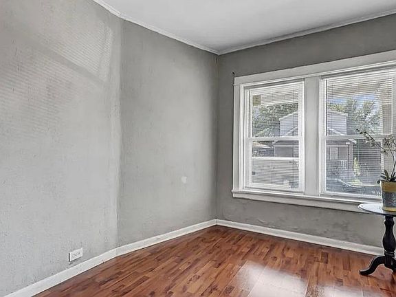 2nd image of 4443 Wallace St