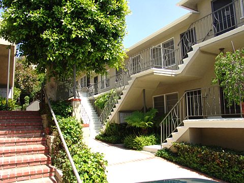 2nd image of 1944 S Beverly Glen Blvd APT 5