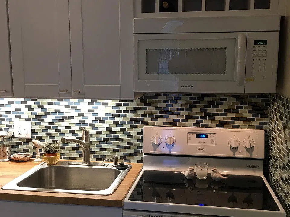 1200 S Palm Canyon Dr #4