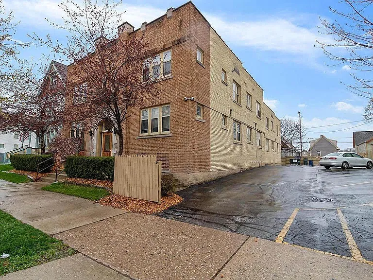 2022 N Palmer St #1 — Photo 2