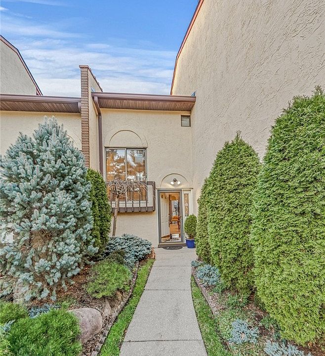 1899 Brookwood Dr, Akron, OH 44313 Zillow