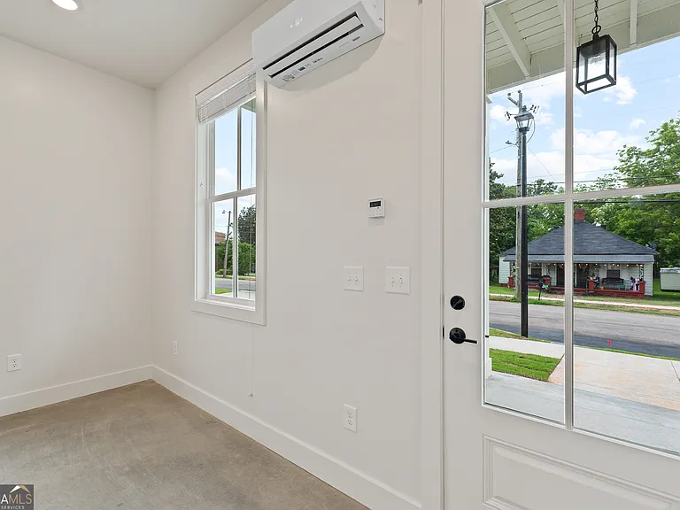 713A Jefferson St — Photo 4