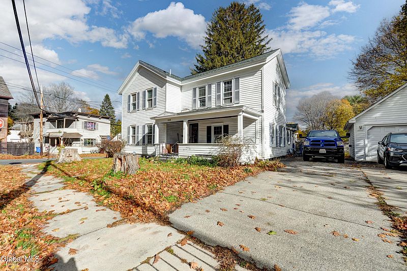 3rd image of 258 Kingsboro Avenue