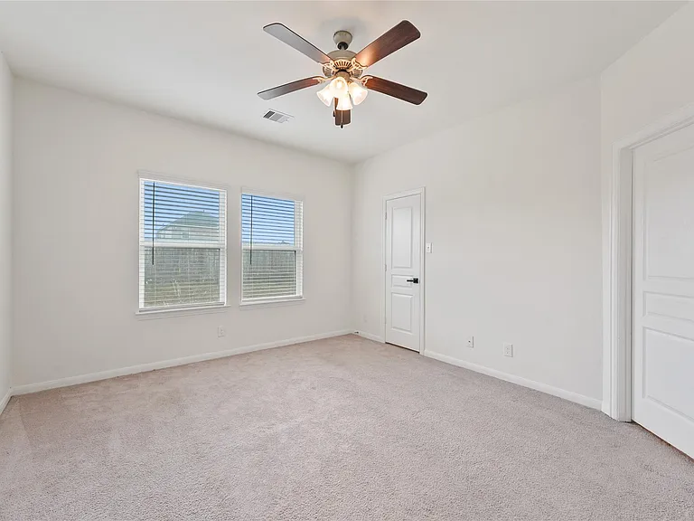 5006 Fairwater Ct — Photo 12