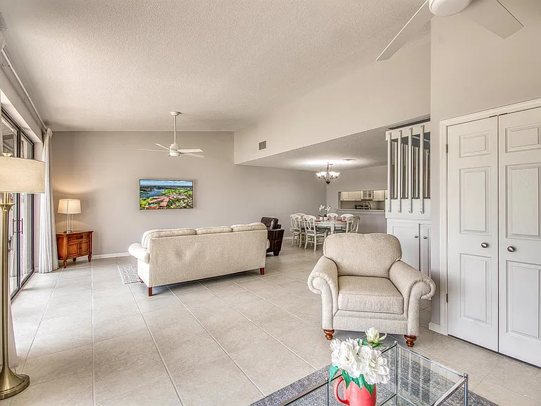 495 Prestwick Cir — Photo 18