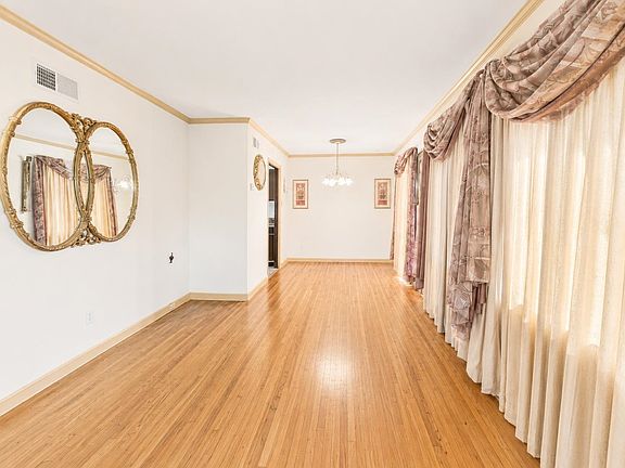 3rd image of 3450 Kensett Dr