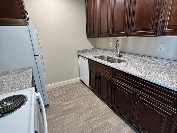3rd image of 4403 S 27th St #D08