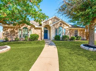 1129 Kardinal Ct, Midlothian, TX 76065