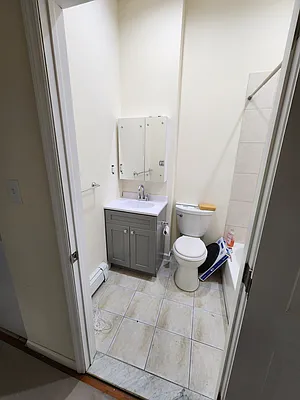 Rented by Mallory Management Corp | media 6