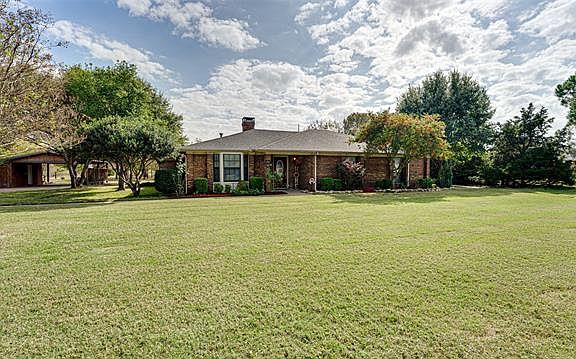 3rd image of 202 Martinek Ln
