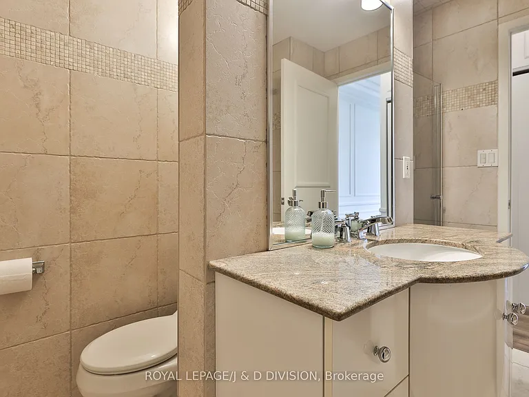 32 Stewart St #705 — Photo 31