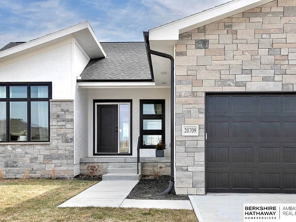 1st image of 20709 Woodridge Dr