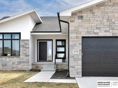 20709 Woodridge Dr, Gretna, NE, 68028