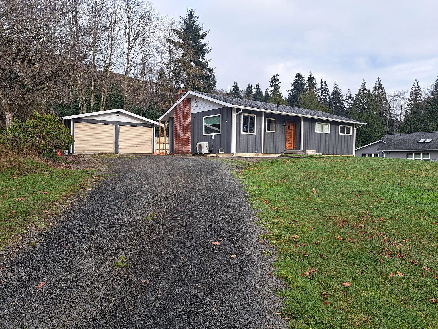 3 bed, 1030 sqft, $2,000 — Photo 3