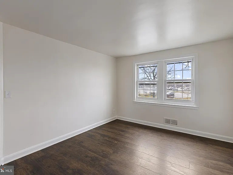 3902 Erdman Ave #2 — Photo 3