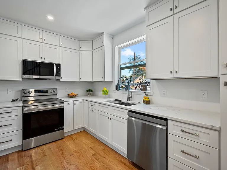 708 Hankin St — Photo 5