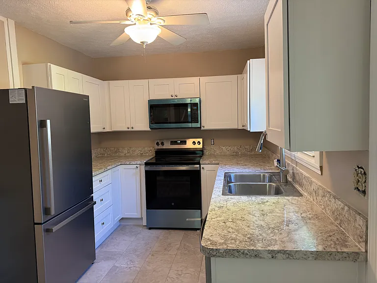 6917 Daisy Ave — Photo 3