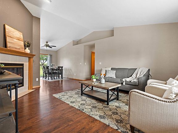 5th image of 1085 Grassymeadow Ln