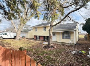 1115 Lotus Dr, Round Lake Beach, IL 60073