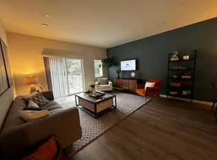 23413 Edmonds Way, Edmonds, WA 98026