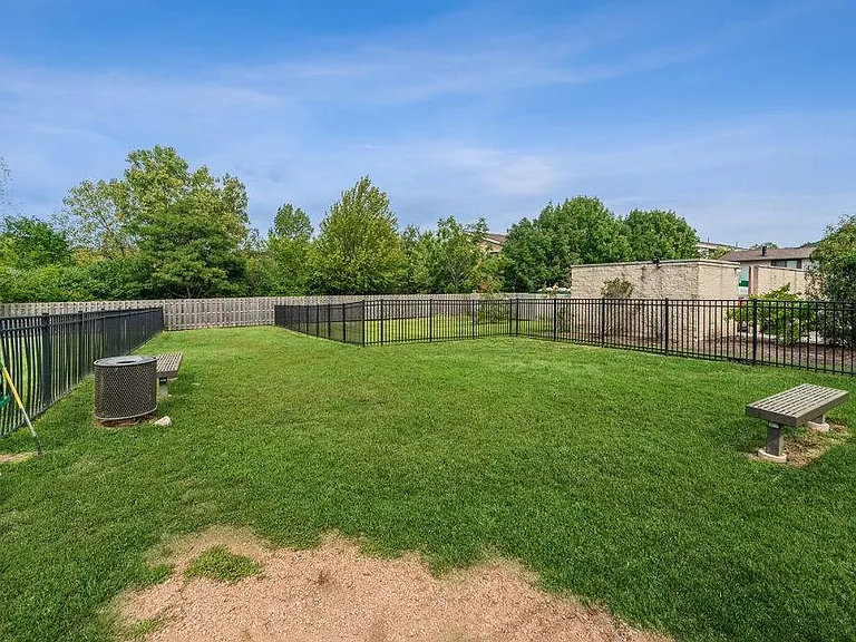 Arrive Oak Brook Heights — Photo 28