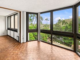 531 Hahaione St, Honolulu, HI