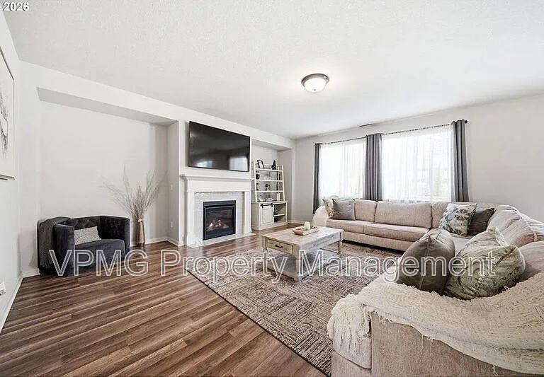4704 NE 109th St — Photo 8
