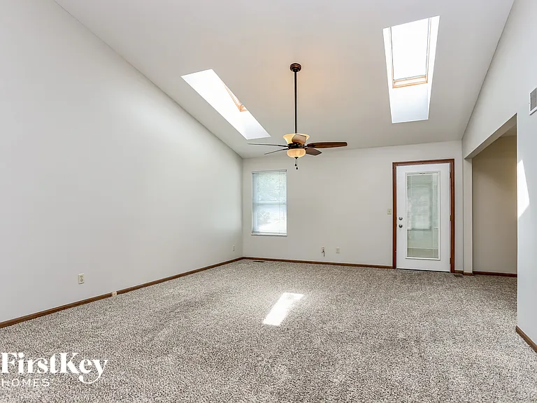 3741 Majestic Ct — Photo 3
