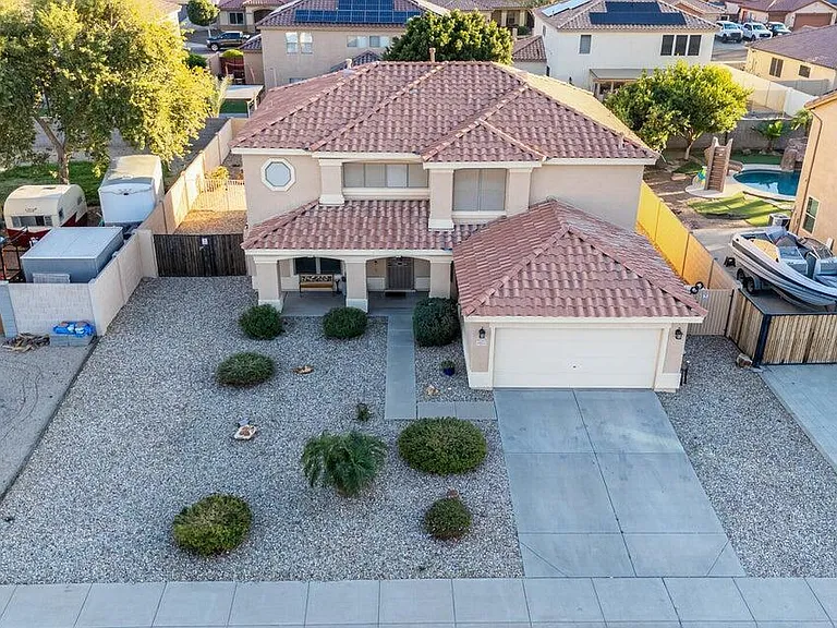 10617 W Daley Ln — Photo 33