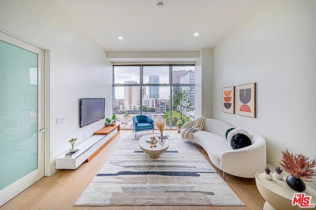 2 bed, 3.0 bath, 1740 sqft, $3,990 — Photo 4