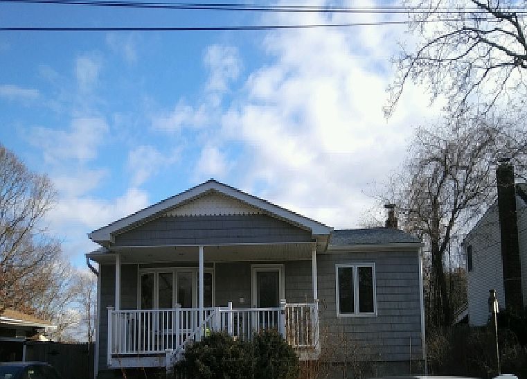 1st image of 31 Gores Dr