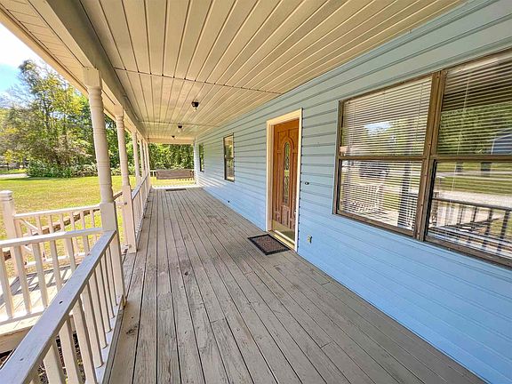 4th image of 9121 Carabella St