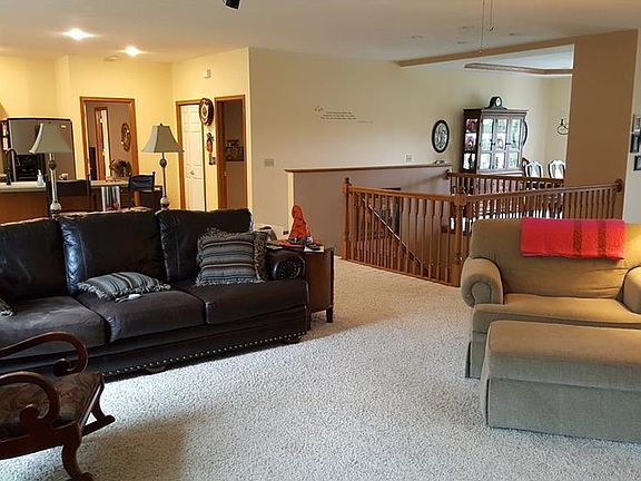 4th image of 4059 Meadowway Dr