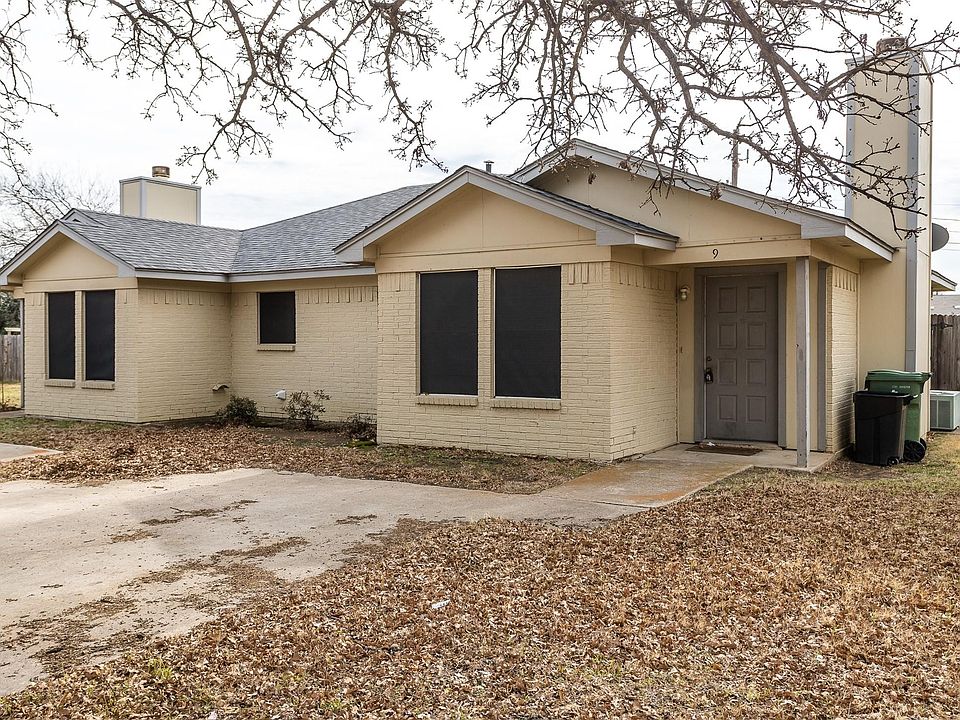 1st image of 9 Foster Ct