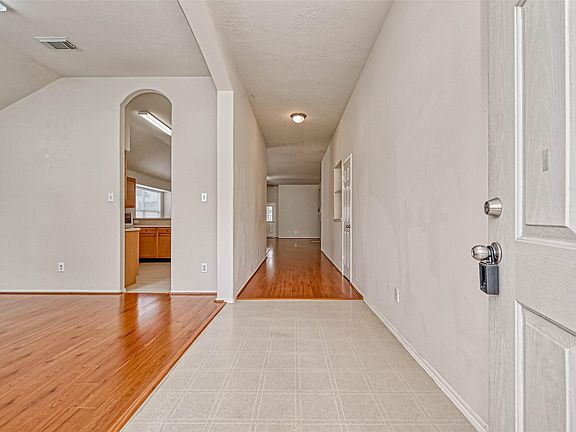 3rd image of 10422 Hamlet Vale Ct