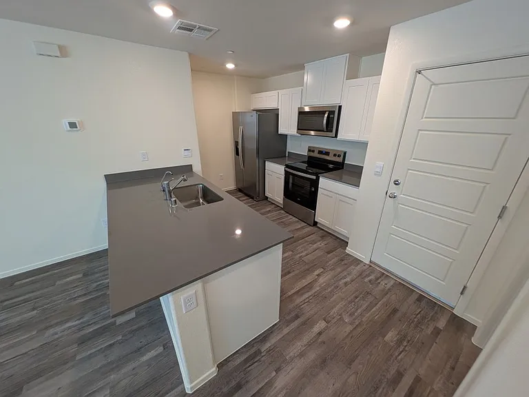 7388 Joanna Brook St — Photo 5