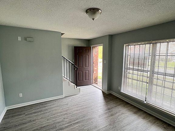 3rd image of 5527 Apple Blossom Dr
