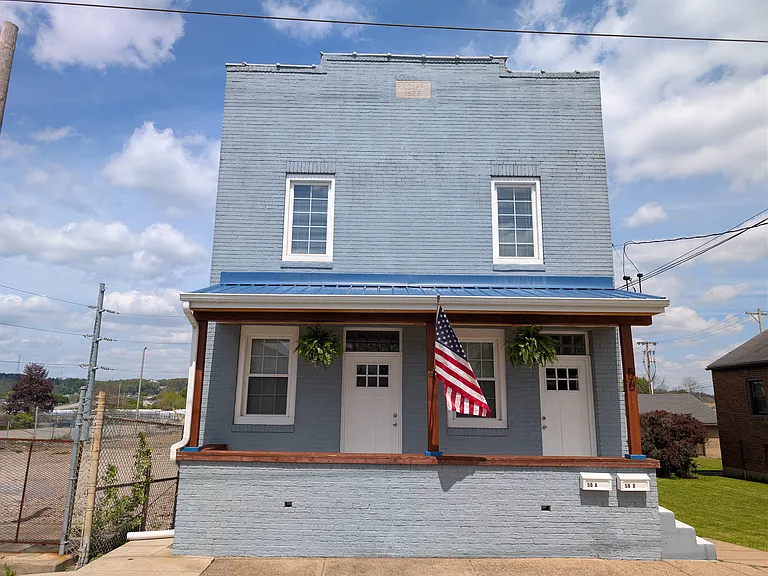 56 Franklin Ave #A — Photo 4