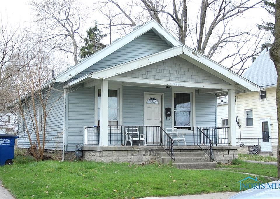 1st image of 3249 Saint Bernard Dr